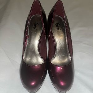 Fiomi Burgundy Patent leather Pumps GUC Size 7.5